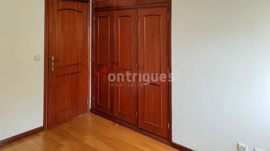 Apartamento T3 para Arrendamento em Alhos Vedros Foto 12