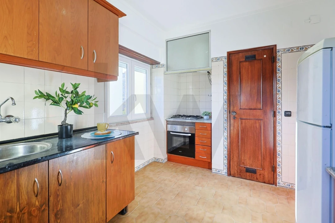 Apartamento T2 para Arrendamento em Póvoa de Santo Adrião e Olival Basto Foto 3