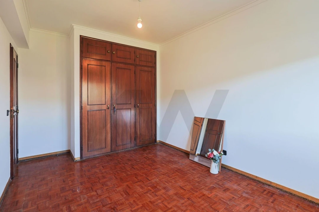 Apartamento T2 para Arrendamento em Póvoa de Santo Adrião e Olival Basto Foto 7