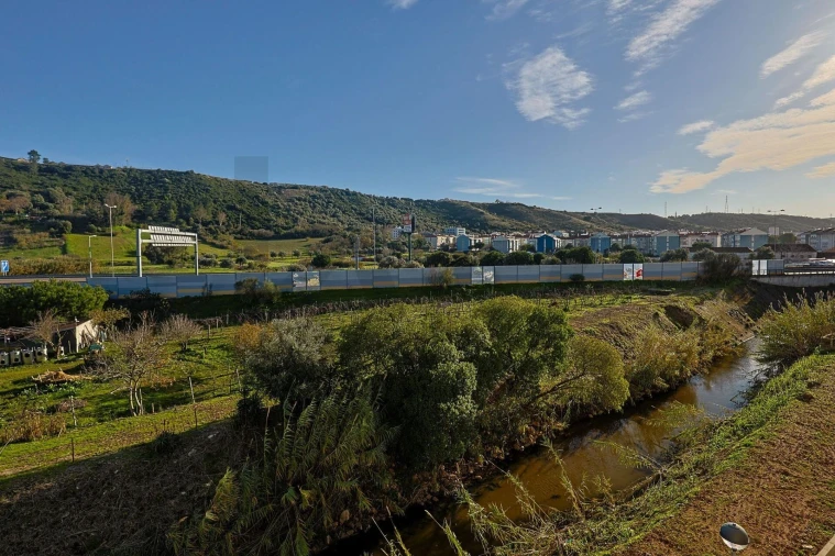 Apartamento T2 para Arrendamento em Póvoa de Santo Adrião e Olival Basto Foto 22