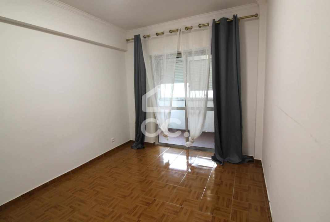 Apartamento T3 para Arrendamento em Amora Foto 21