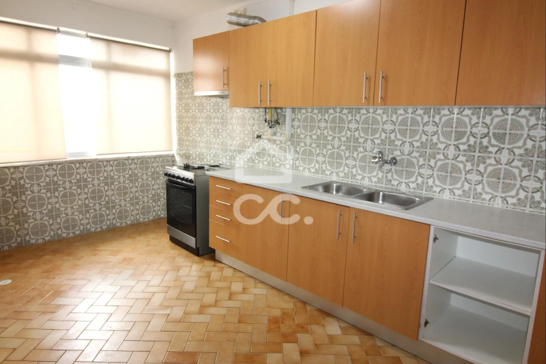 Apartamento T3 para Arrendamento em Amora Foto 14