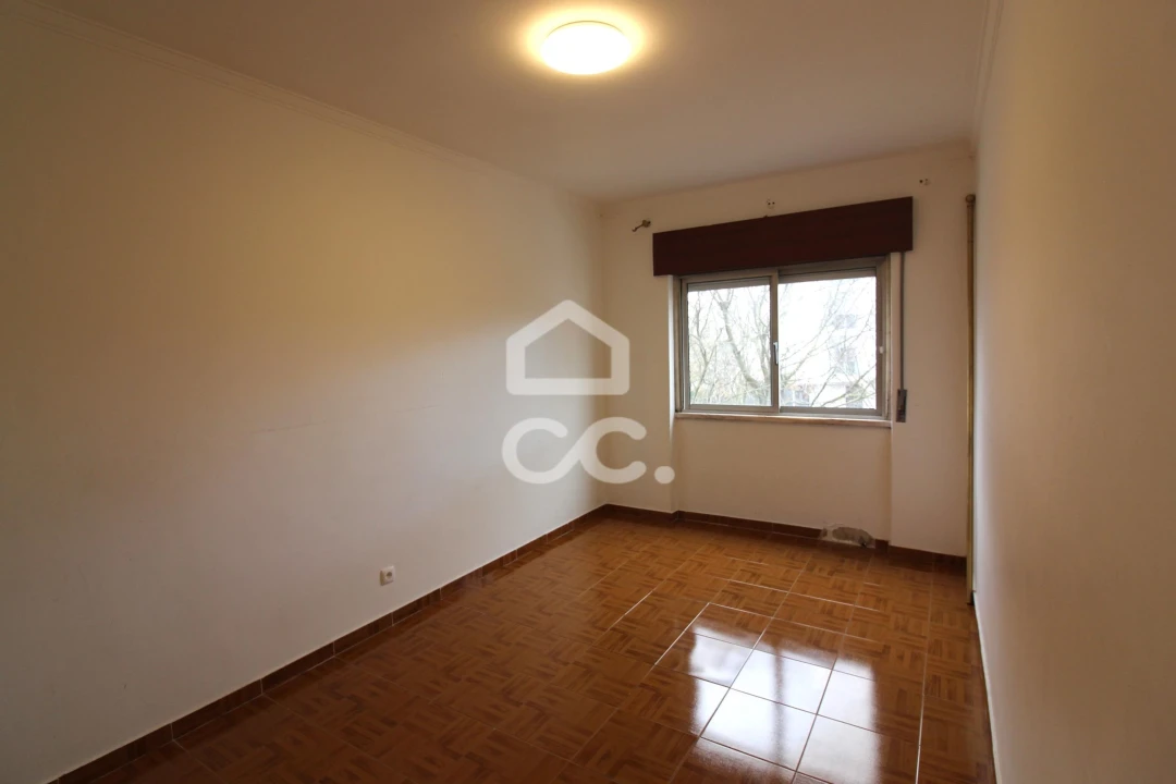 Apartamento T3 para Arrendamento em Amora Foto 27