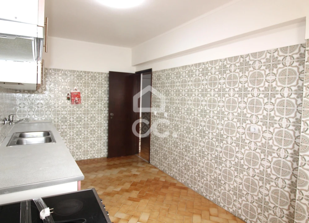 Apartamento T3 para Arrendamento em Amora Foto 15
