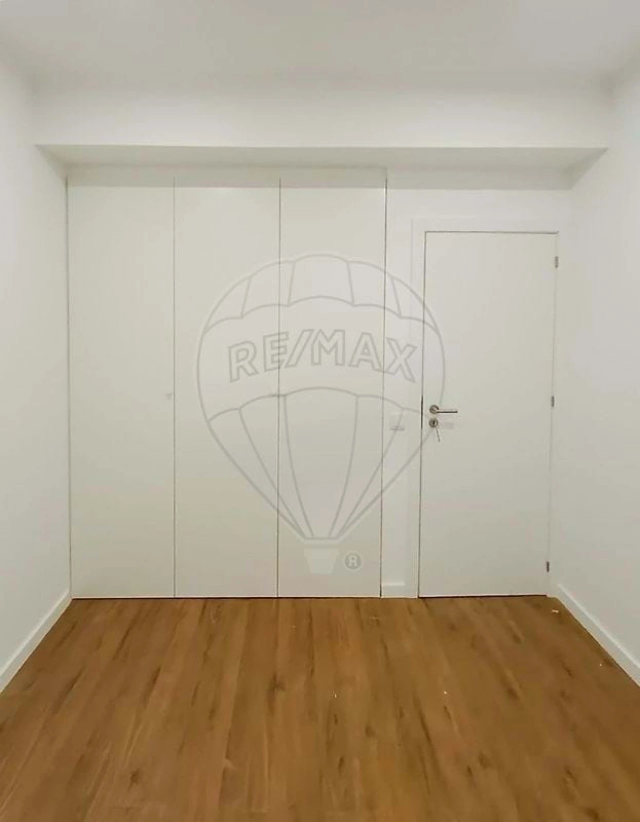 Apartamento T4 para Venda em Algés, Linda-A-Velha e Cruz Quebrada-Dafundo Foto 16