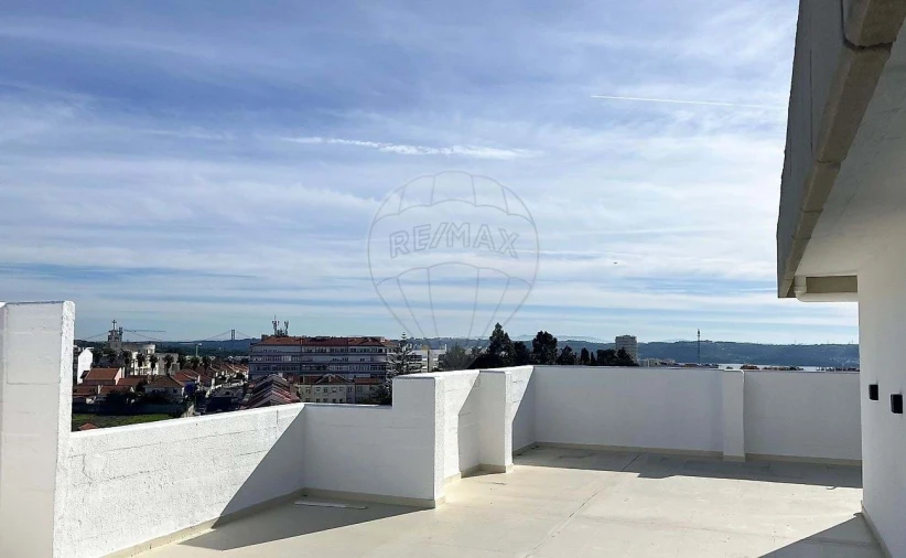 Apartamento T4 para Venda em Algés, Linda-A-Velha e Cruz Quebrada-Dafundo Foto 35