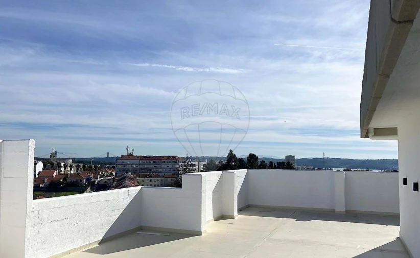 Apartamento T4 para Venda em Algés, Linda-A-Velha e Cruz Quebrada-Dafundo Foto 21