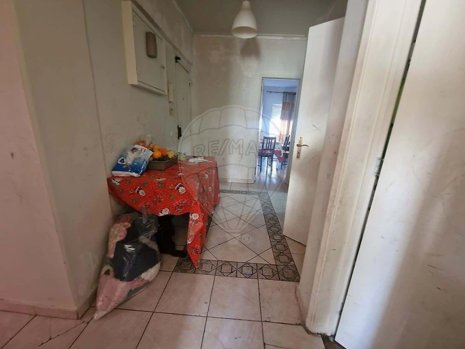 Apartamento T2 para Venda em Agualva e Mira-Sintra Foto 5