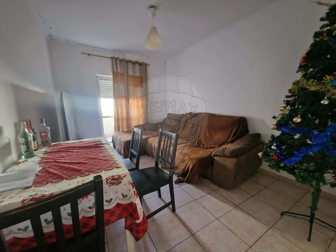 Apartamento T2 para Venda em Agualva e Mira-Sintra Foto 3