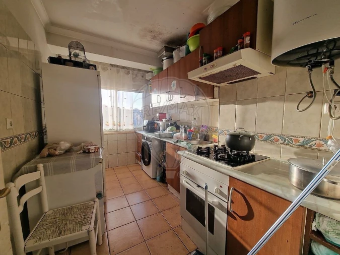 Apartamento T2 para Venda em Agualva e Mira-Sintra Foto 4