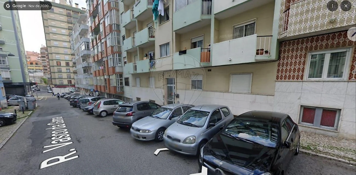 Apartamento T2 para Venda em Agualva e Mira-Sintra Foto 7