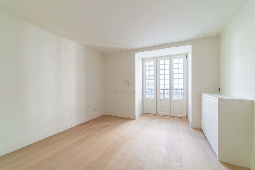 Apartamento T2 para Venda em Santo António Foto 16