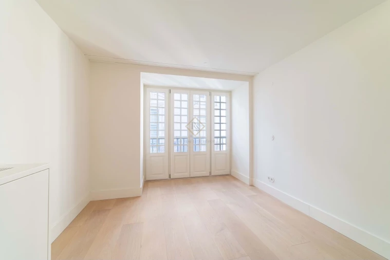 Apartamento T2 para Venda em Santo António Foto 11