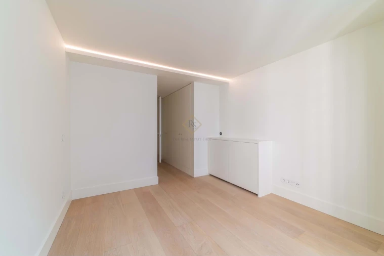 Apartamento T2 para Venda em Santo António Foto 12