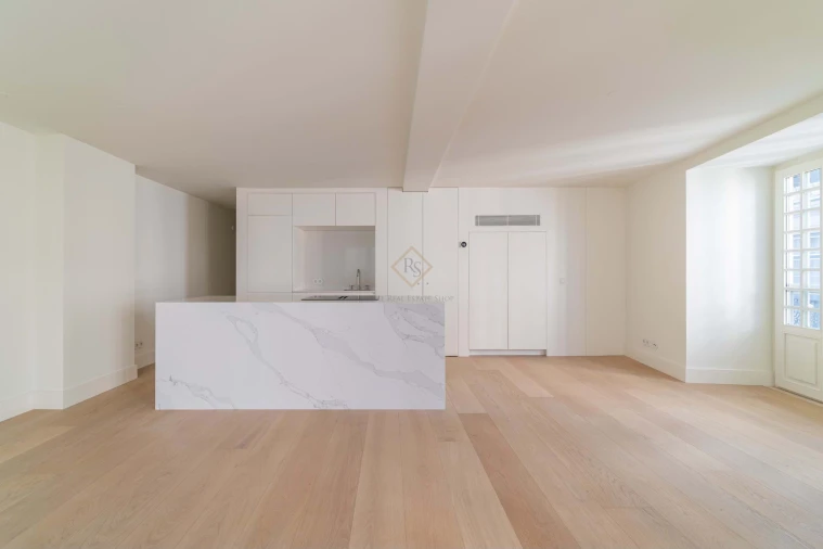 Apartamento T2 para Venda em Santo António Foto 4