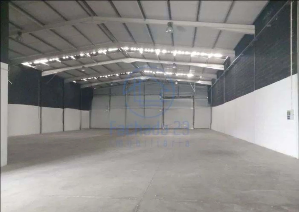 Armazém para Venda em Barro Foto 4