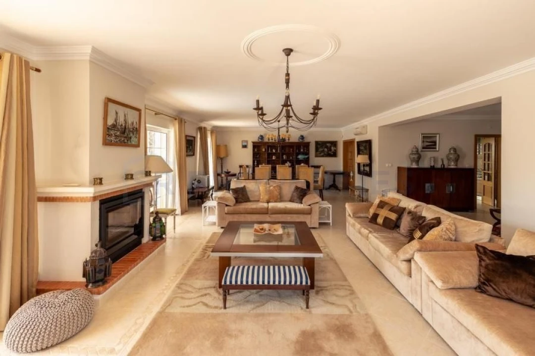 Moradia T4 para Venda em Almancil Foto 28