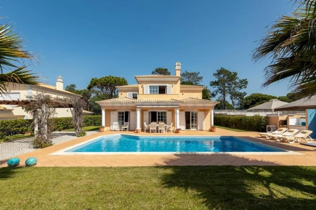 Moradia T4 para Venda em Almancil Foto 16