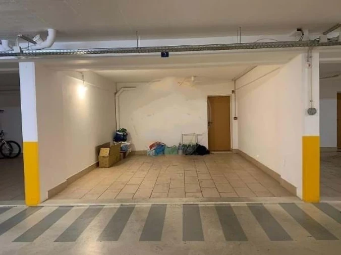 Moradia T4 para Venda em Quarteira Foto 8