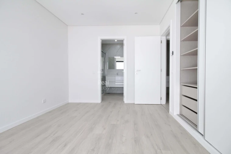 Apartamento T2 para Venda em Conceição e Cabanas de Tavira Foto 2