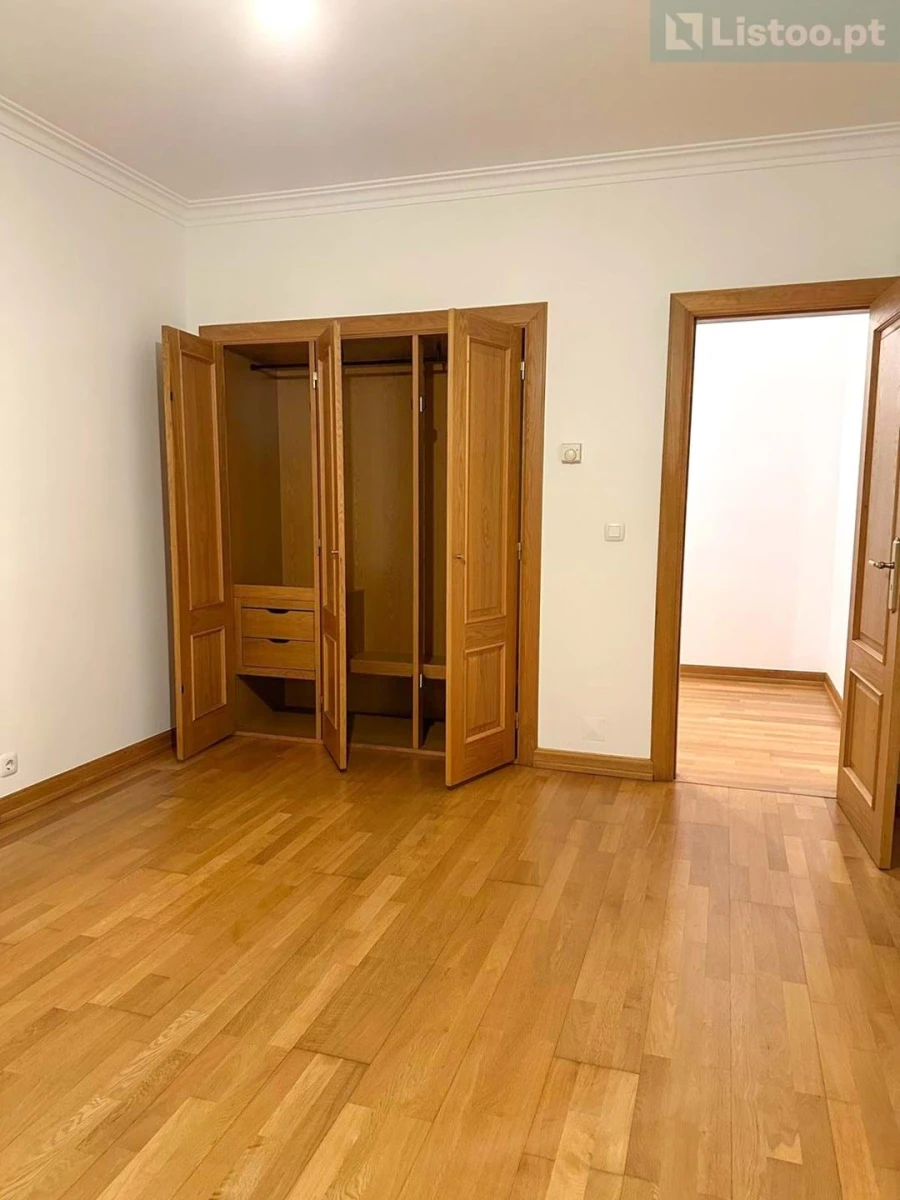 Apartamento T3 para Venda em Alcabideche Foto 10