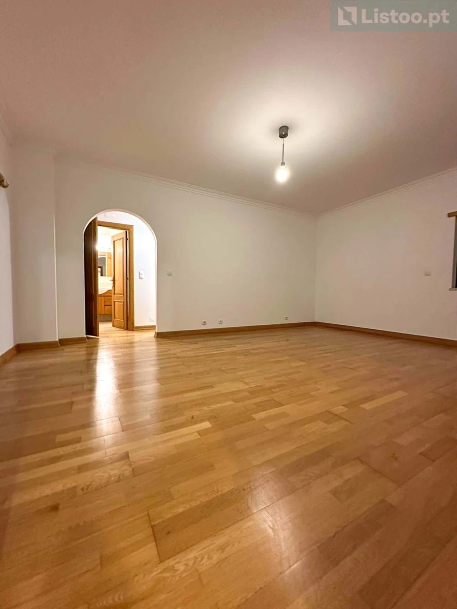Apartamento T3 para Venda em Alcabideche Foto 6