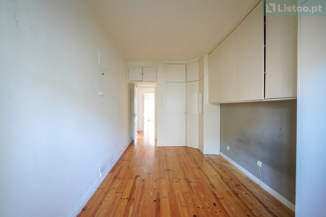 Apartamento T4 para Venda em Lumiar Foto 6