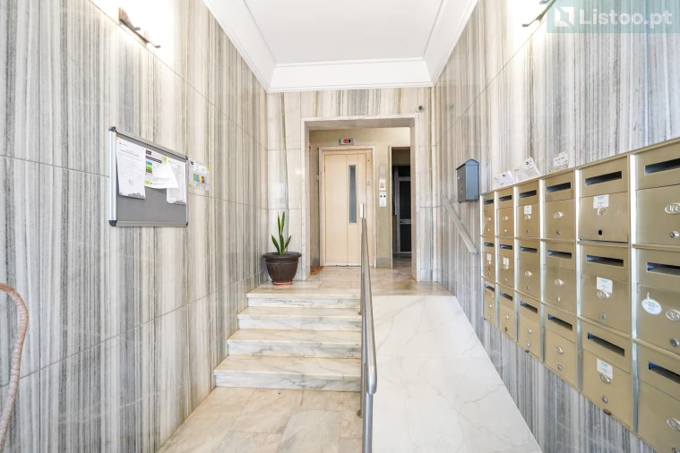 Apartamento T4 para Venda em Lumiar Foto 34