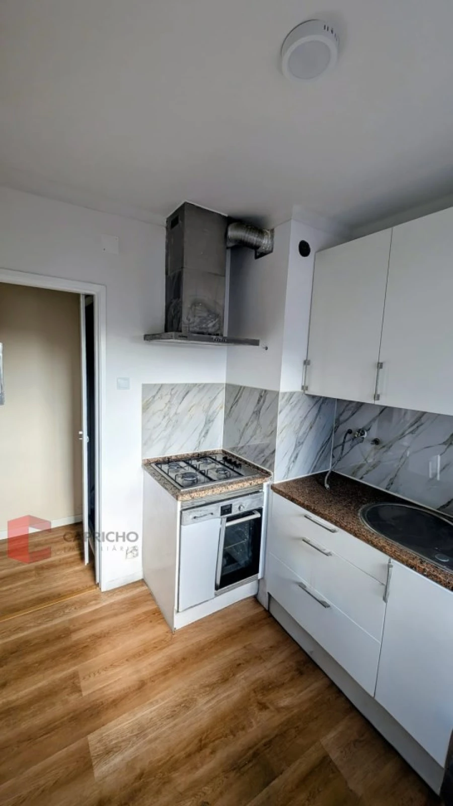 Apartamento T3 para Venda em Santo António dos Cavaleiros e Frielas Foto 5