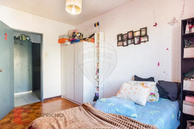 Apartamento T3 para Venda em Santo António dos Cavaleiros e Frielas Foto 6