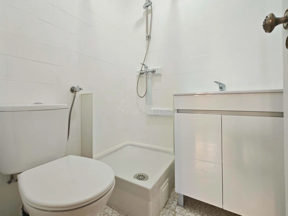 Apartamento T7 para Venda em Santo António dos Cavaleiros e Frielas Foto 20