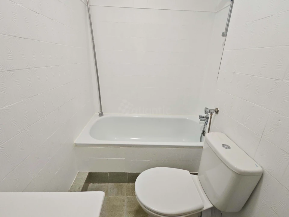 Apartamento T7 para Venda em Santo António dos Cavaleiros e Frielas Foto 24