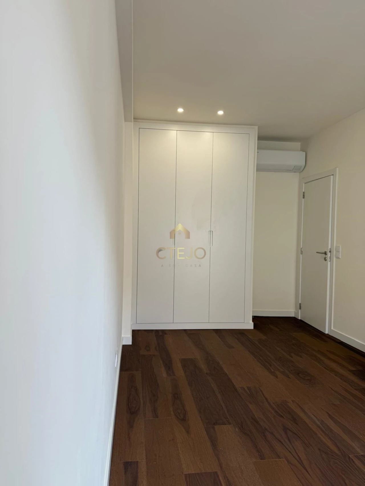 Apartamento T2 para Venda em Odivelas Foto 12