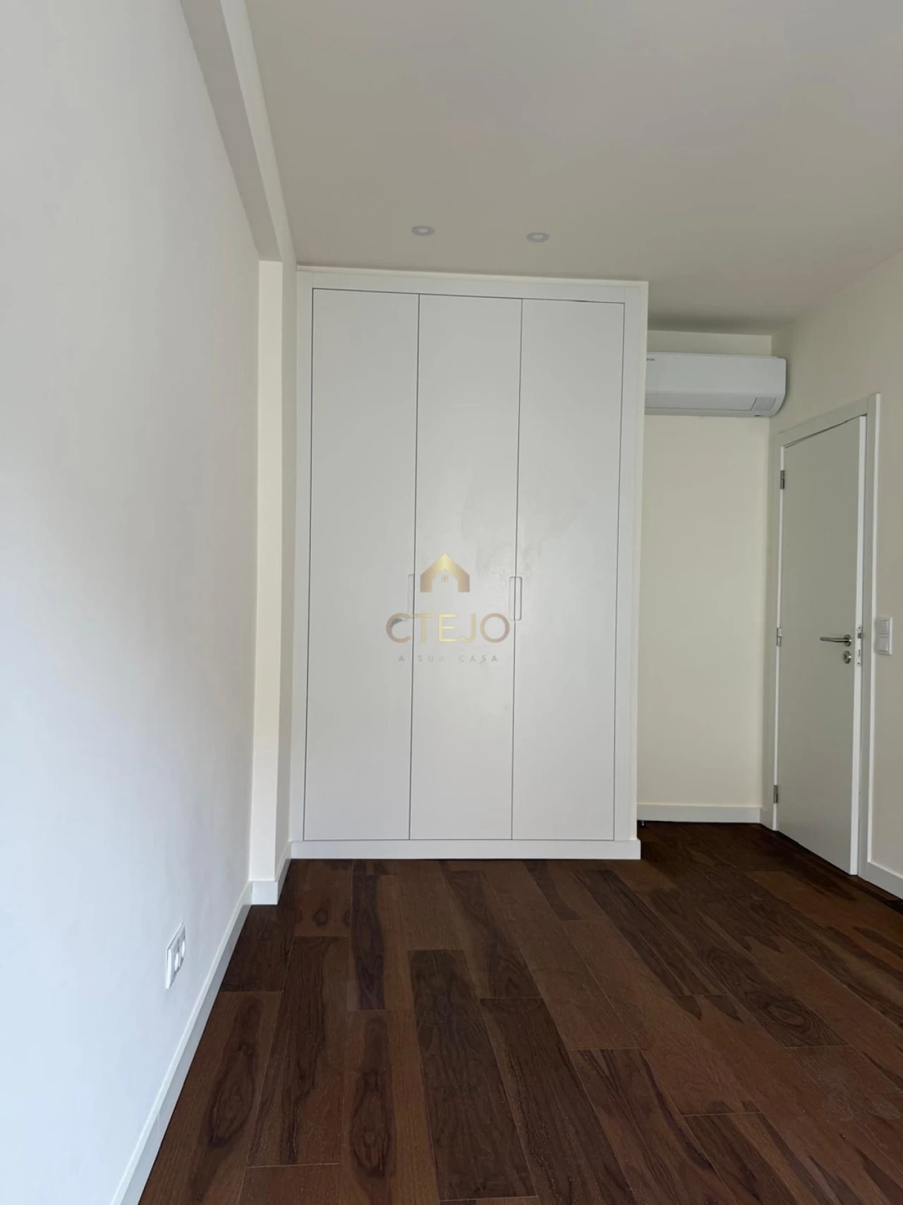 Apartamento T2 para Venda em Odivelas Foto 11