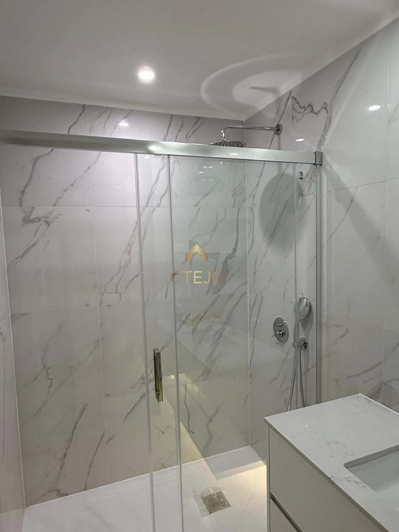 Apartamento T2 para Venda em Odivelas Foto 10