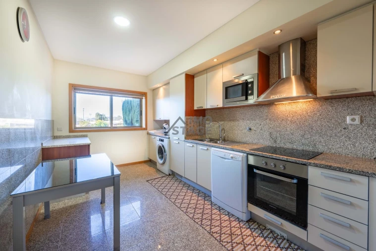 Moradia T3 para Venda em Grijo Foto 11