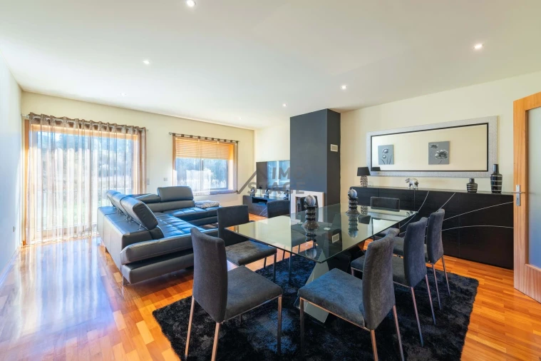 Moradia T3 para Venda em Grijo Foto 5