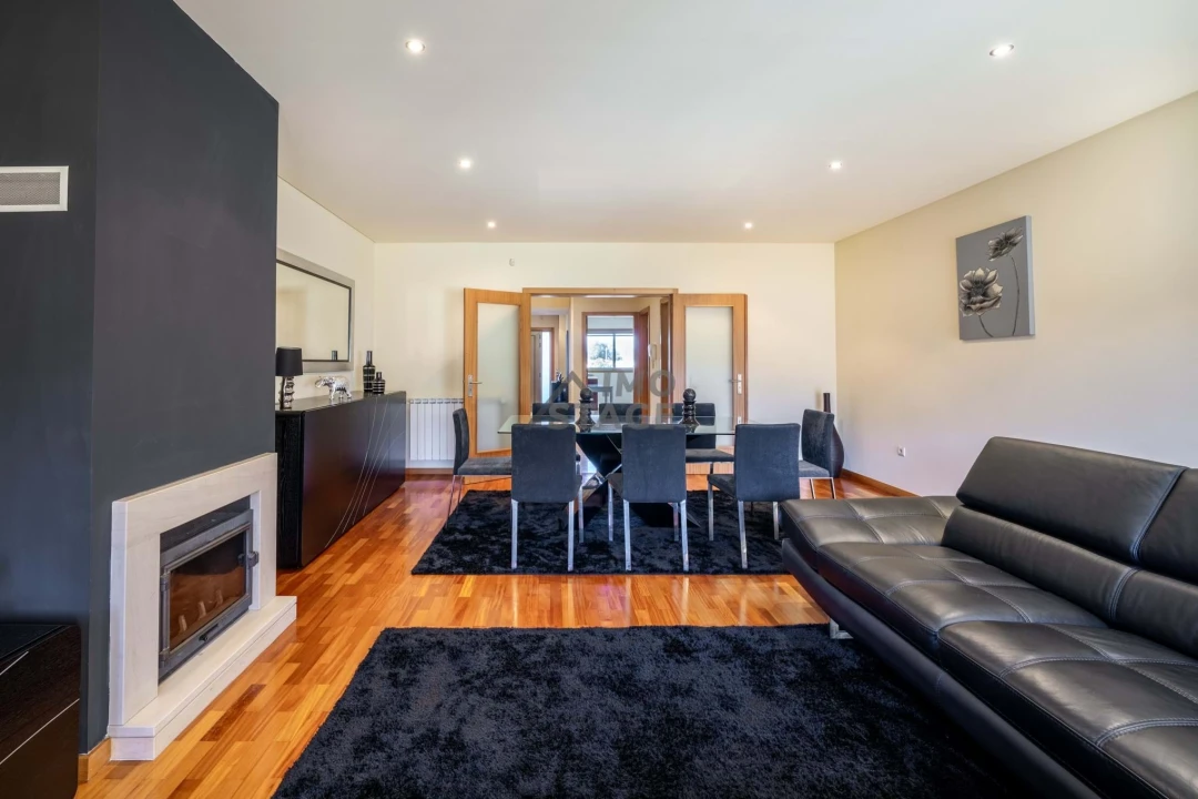 Moradia T3 para Venda em Grijo Foto 8