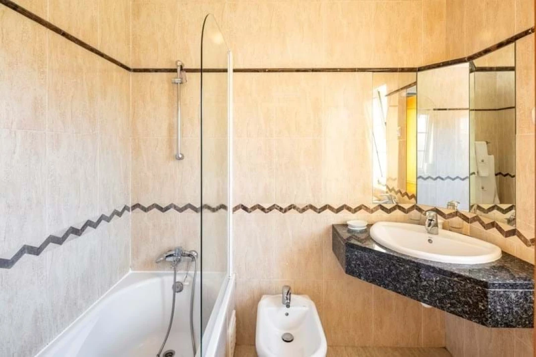 Apartamento T1 para Venda em Lagoa e Carvoeiro Foto 5