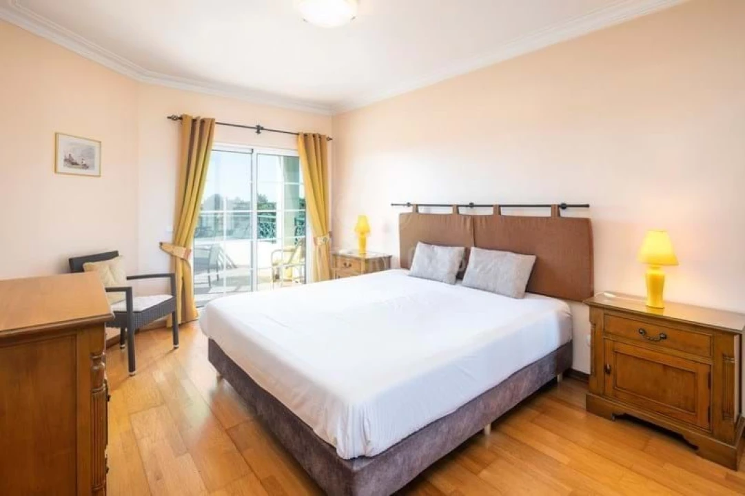 Apartamento T1 para Venda em Lagoa e Carvoeiro Foto 3