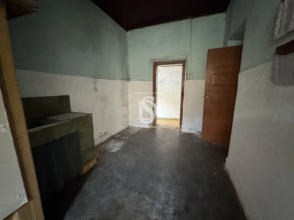 Moradia T2 para Venda em Almoster Foto 12