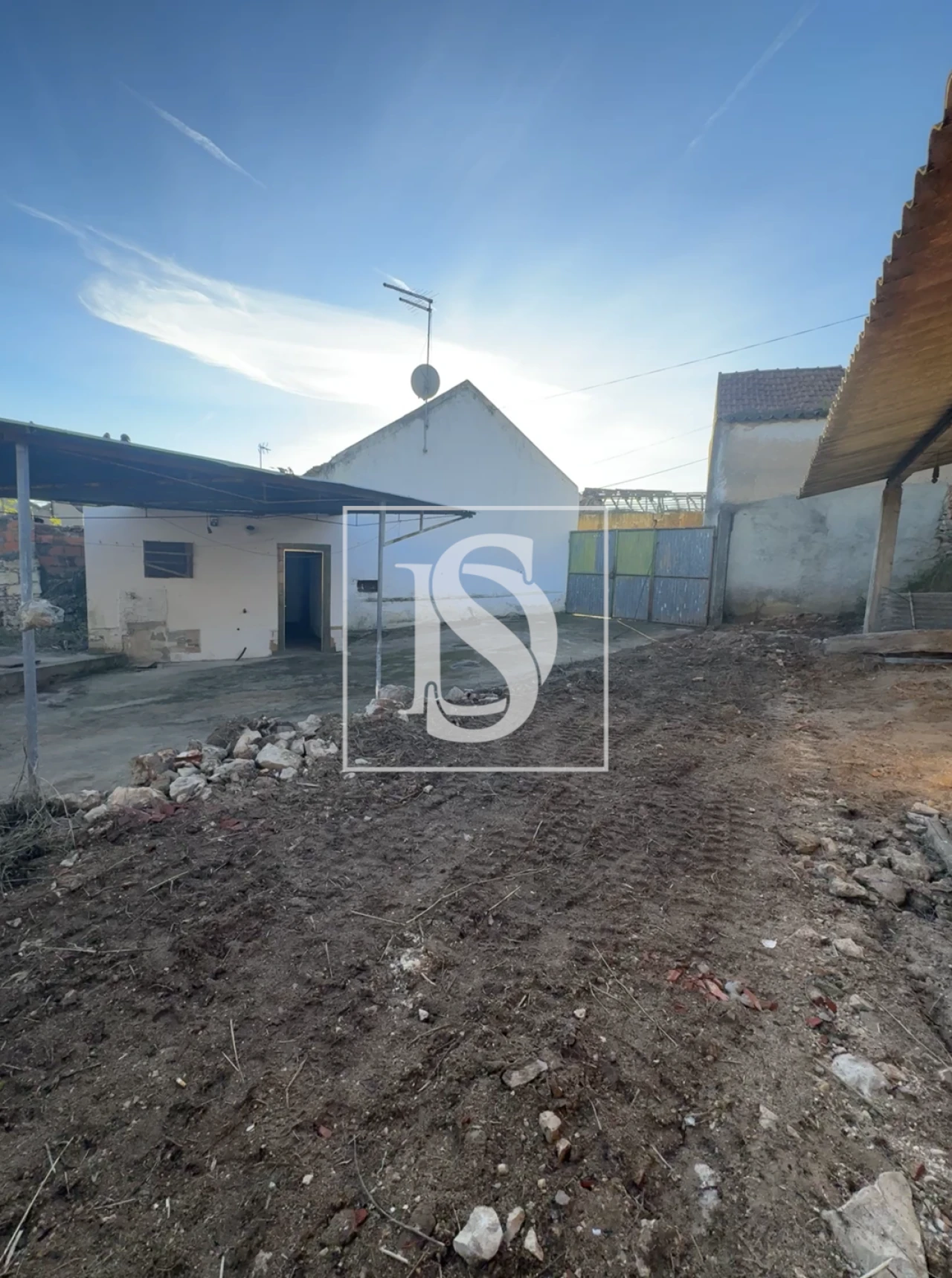 Moradia T2 para Venda em Almoster Foto 2