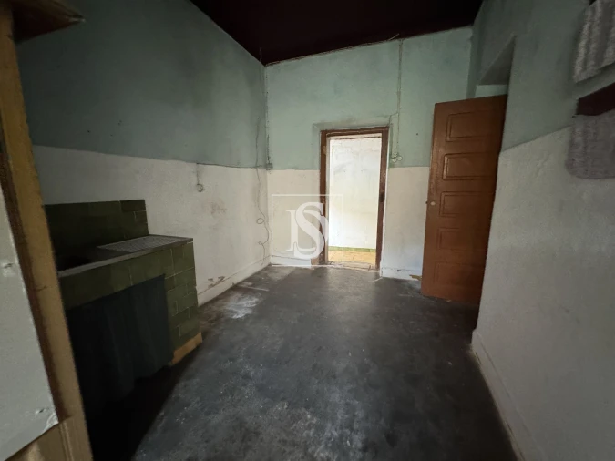 Moradia T2 para Venda em Almoster Foto 12