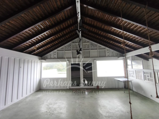 Loja para Arrendamento em Carvalhal