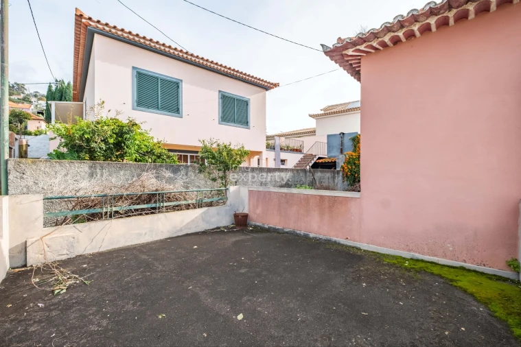 Moradia T2 para Venda em Santo Antonio Foto 19