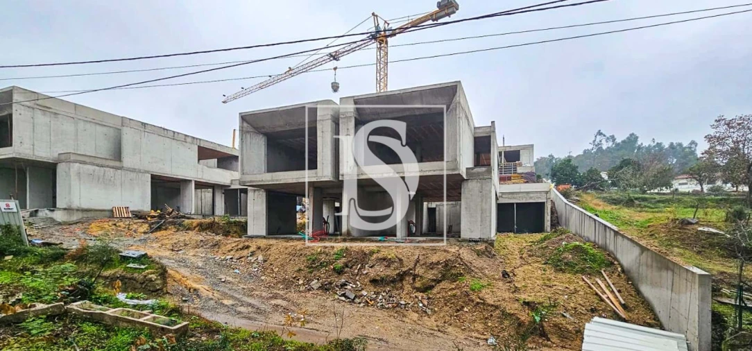 Moradia T3 para Venda em Campo e Tamel (São Pedro Fins) Foto 2