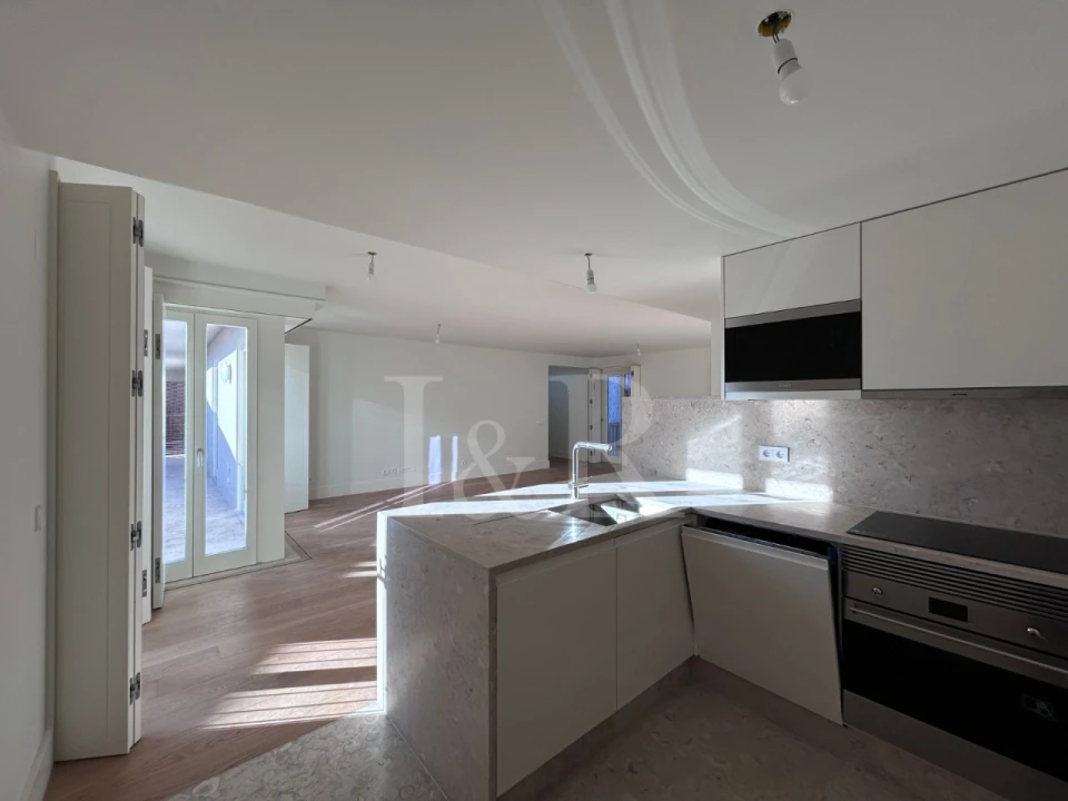 Apartamento T2 para Venda em Arroios Foto 3