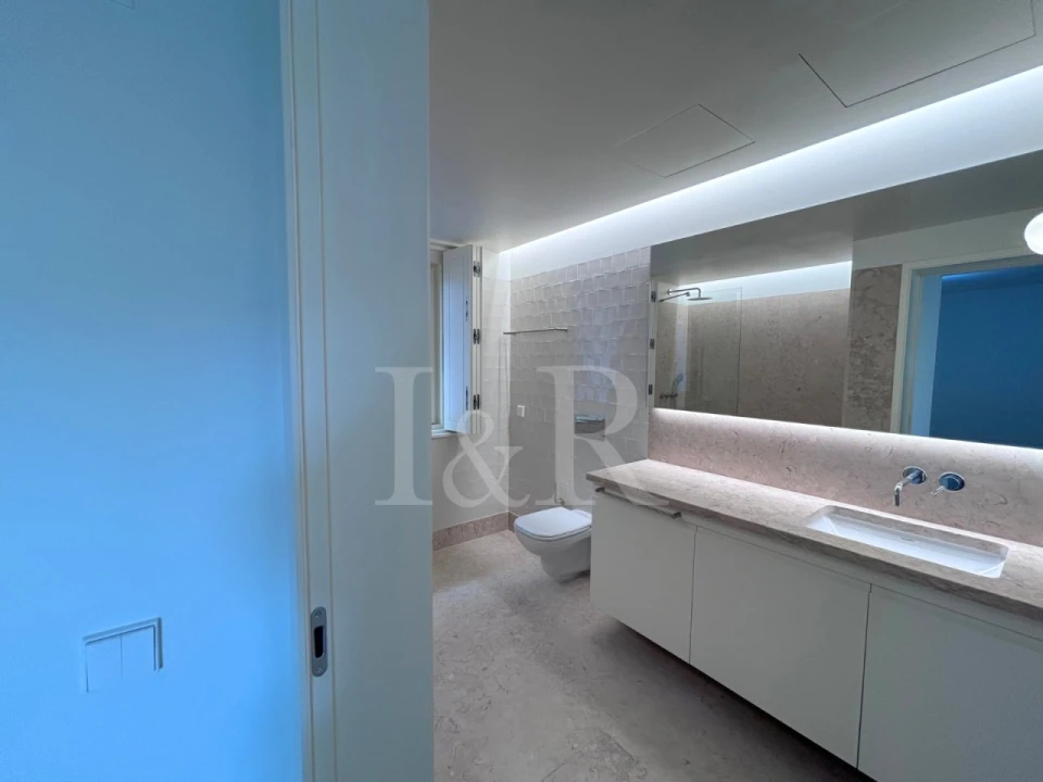 Apartamento T2 para Venda em Arroios Foto 11