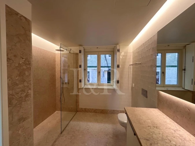 Apartamento T2 para Venda em Arroios Foto 19