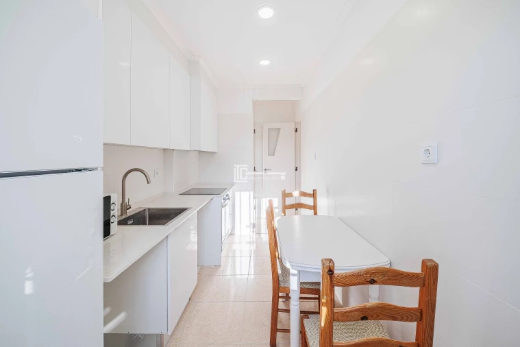 Apartamento T2 para Arrendamento em Moscavide e Portela Foto 24